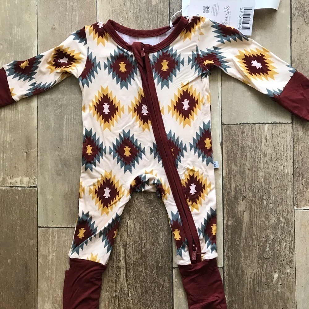 Laree & Co Baby Boys Bamboo Aztec Convertible Footie
